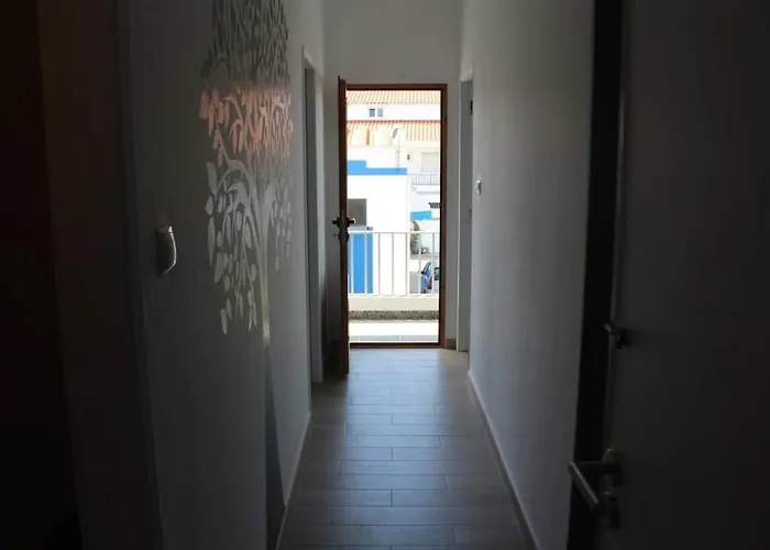 Roots Apartment